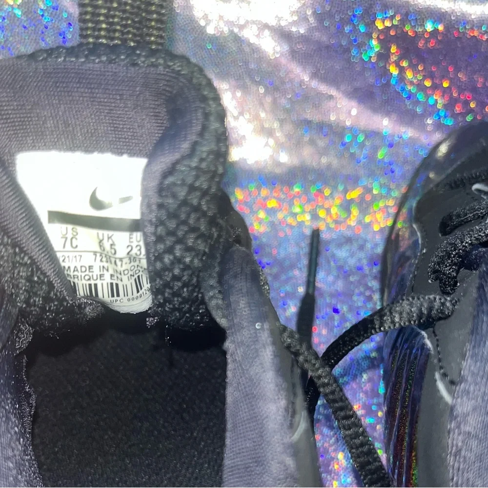 Nike little posite one